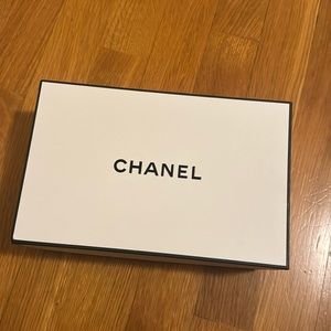 Chanel box 8.5 x5.5